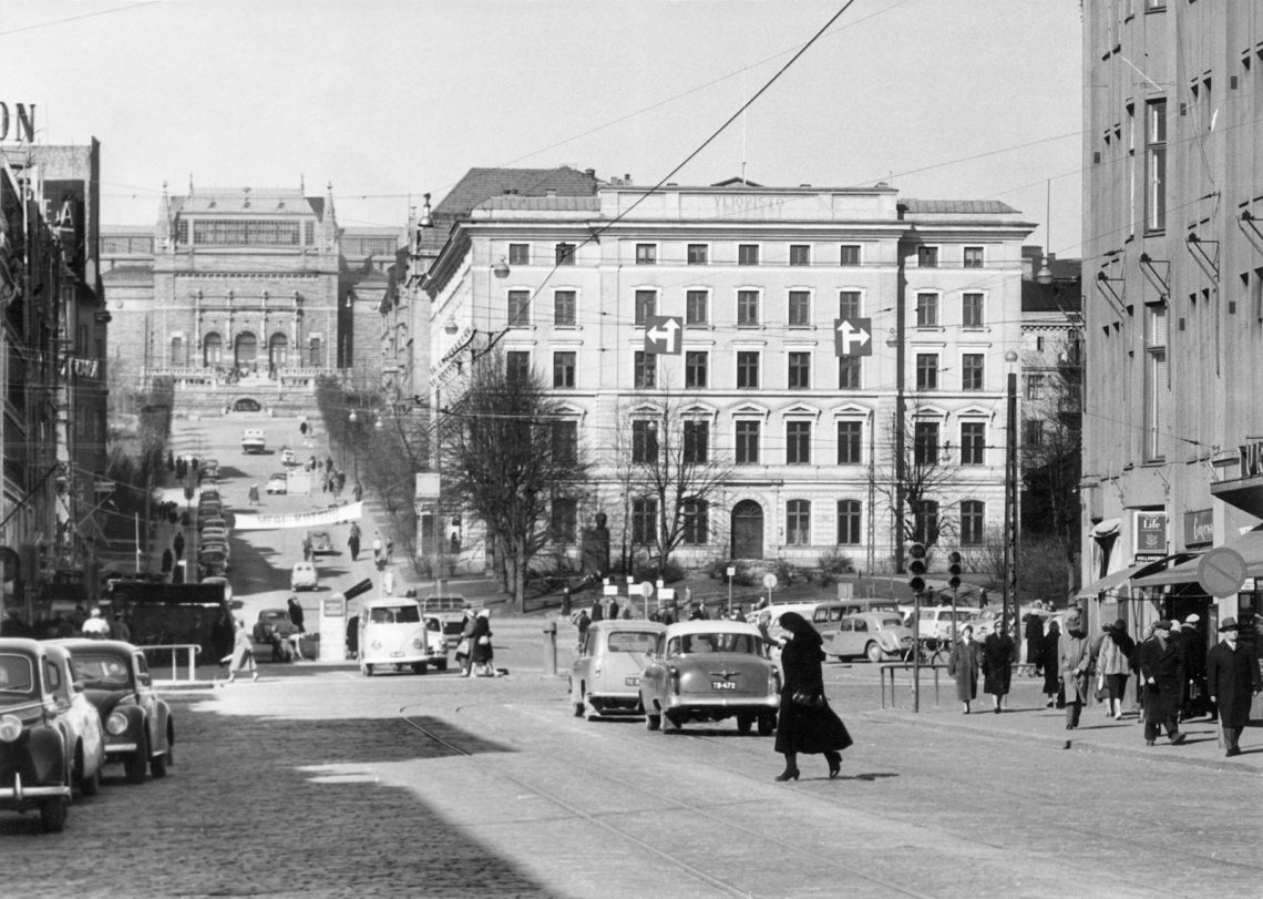 mv-kuva Phoenix rakennuksesta 1950-luvun loppupuolelta.