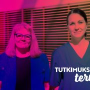 Helena Leino-Kilpi ja Johanna Saarikko kuvassa, jossa teksti "Tutkimuksella terveyttä".